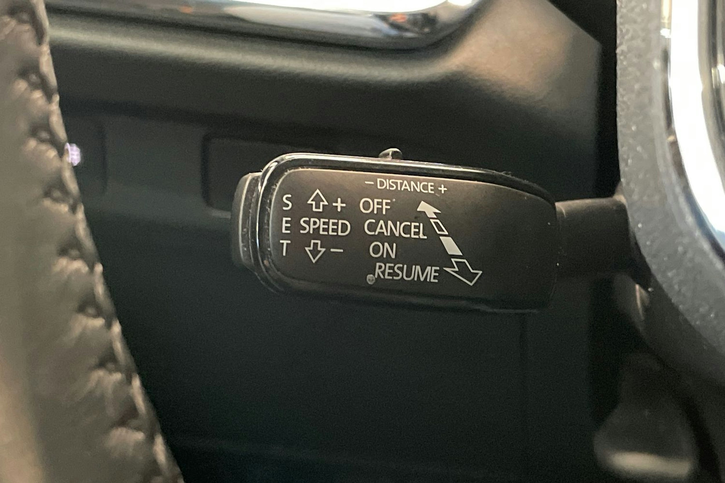 Musta Skoda Enyaq 2022 kuva 19.