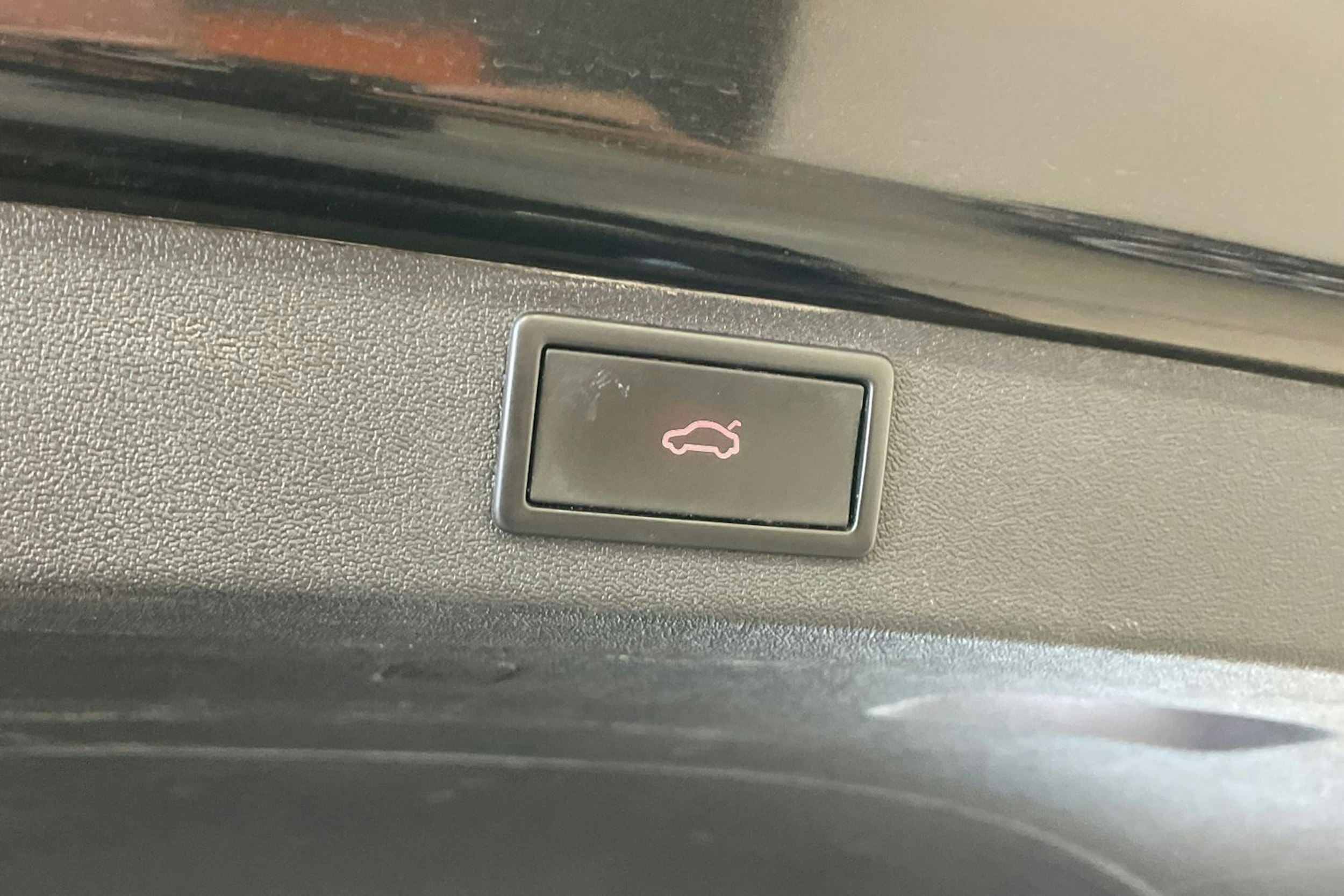 Musta Skoda Enyaq 2022 kuva 23.