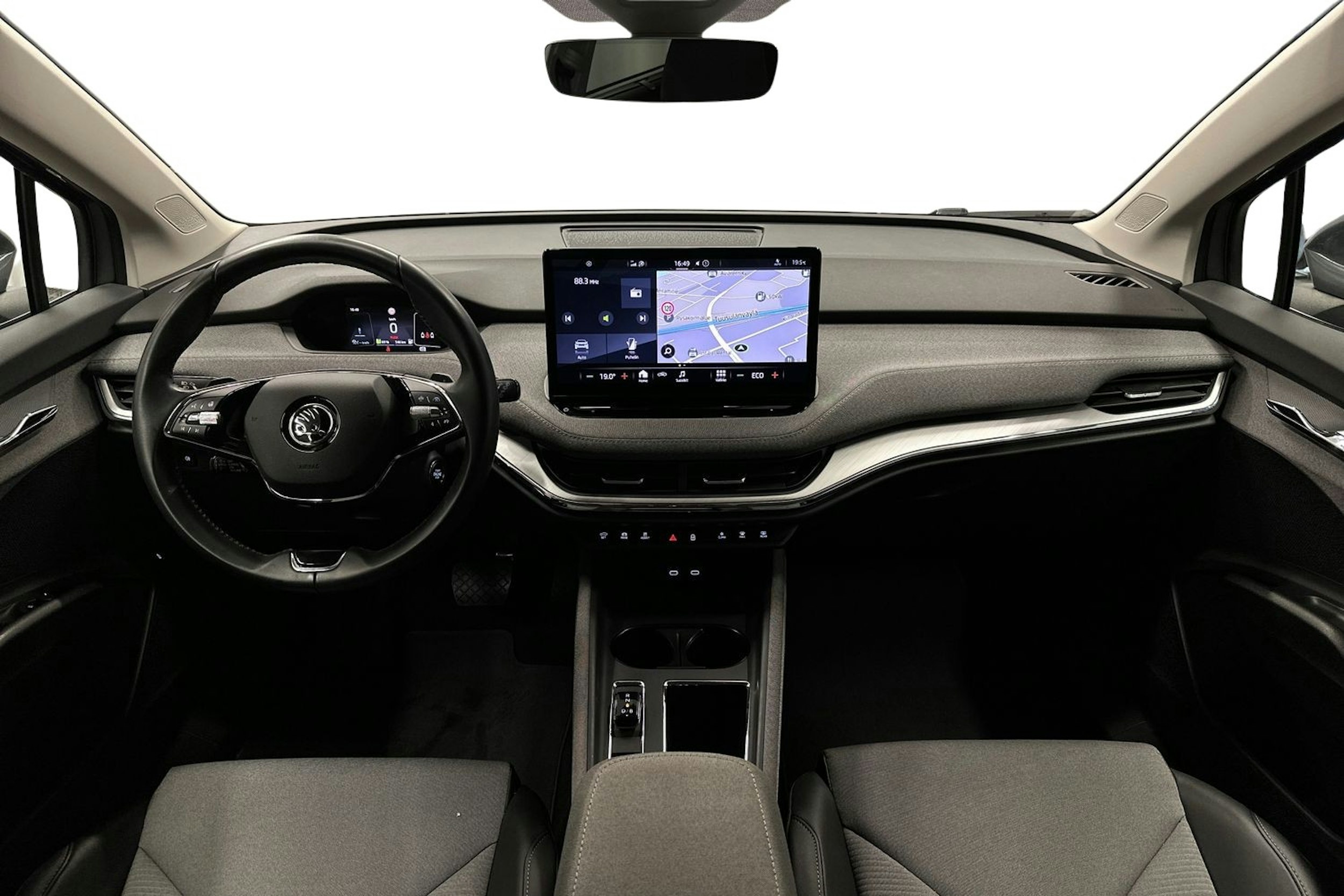 harmaa Skoda Enyaq 2022 kuva 7.