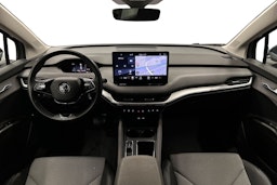 harmaa Skoda Enyaq 2022 kuva 7.