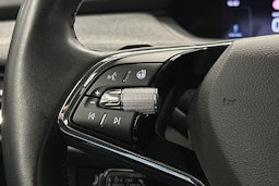 harmaa Skoda Enyaq 2022 kuva 16.