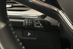 harmaa Skoda Enyaq 2022 kuva 18.