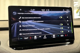 harmaa Skoda Enyaq 2022 kuva 23.