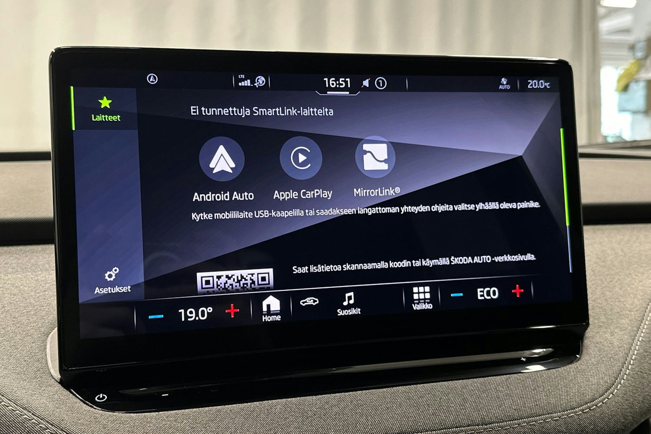 harmaa Skoda Enyaq 2022 kuva 24.