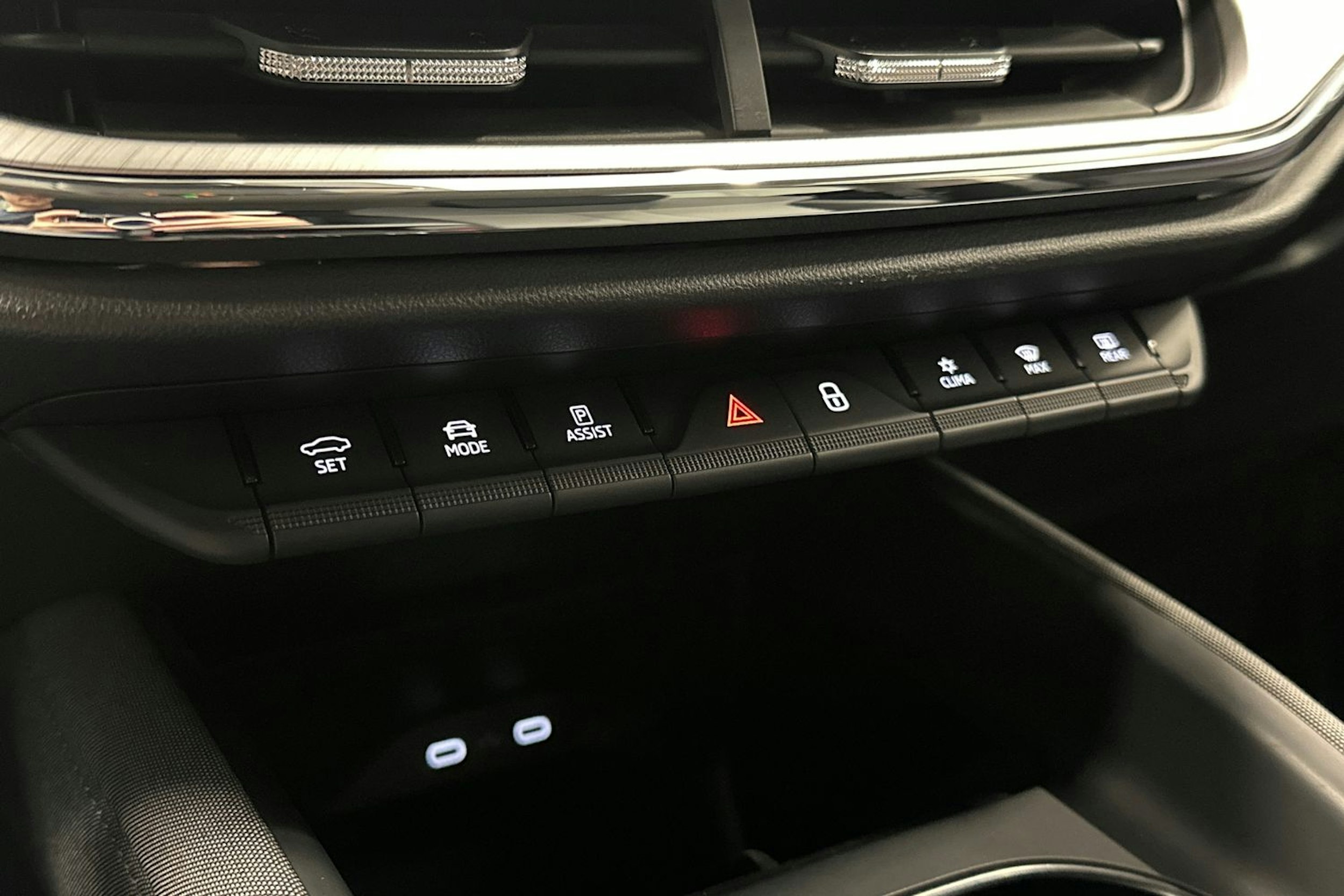 harmaa Skoda Enyaq 2022 kuva 28.