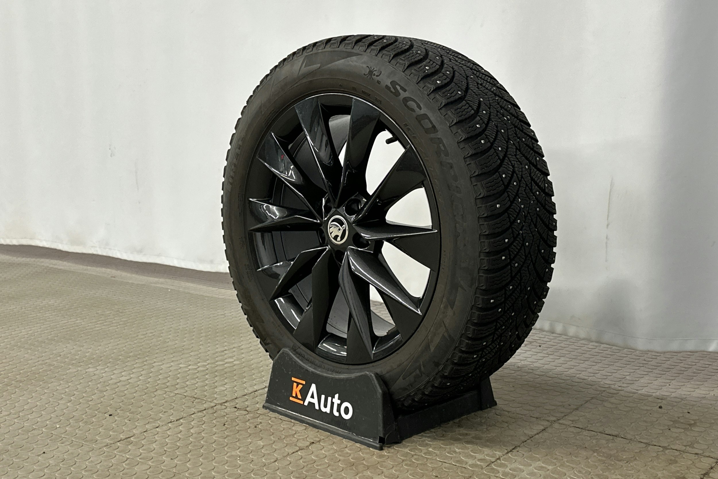 hopea Skoda Enyaq 2022 kuva 13.