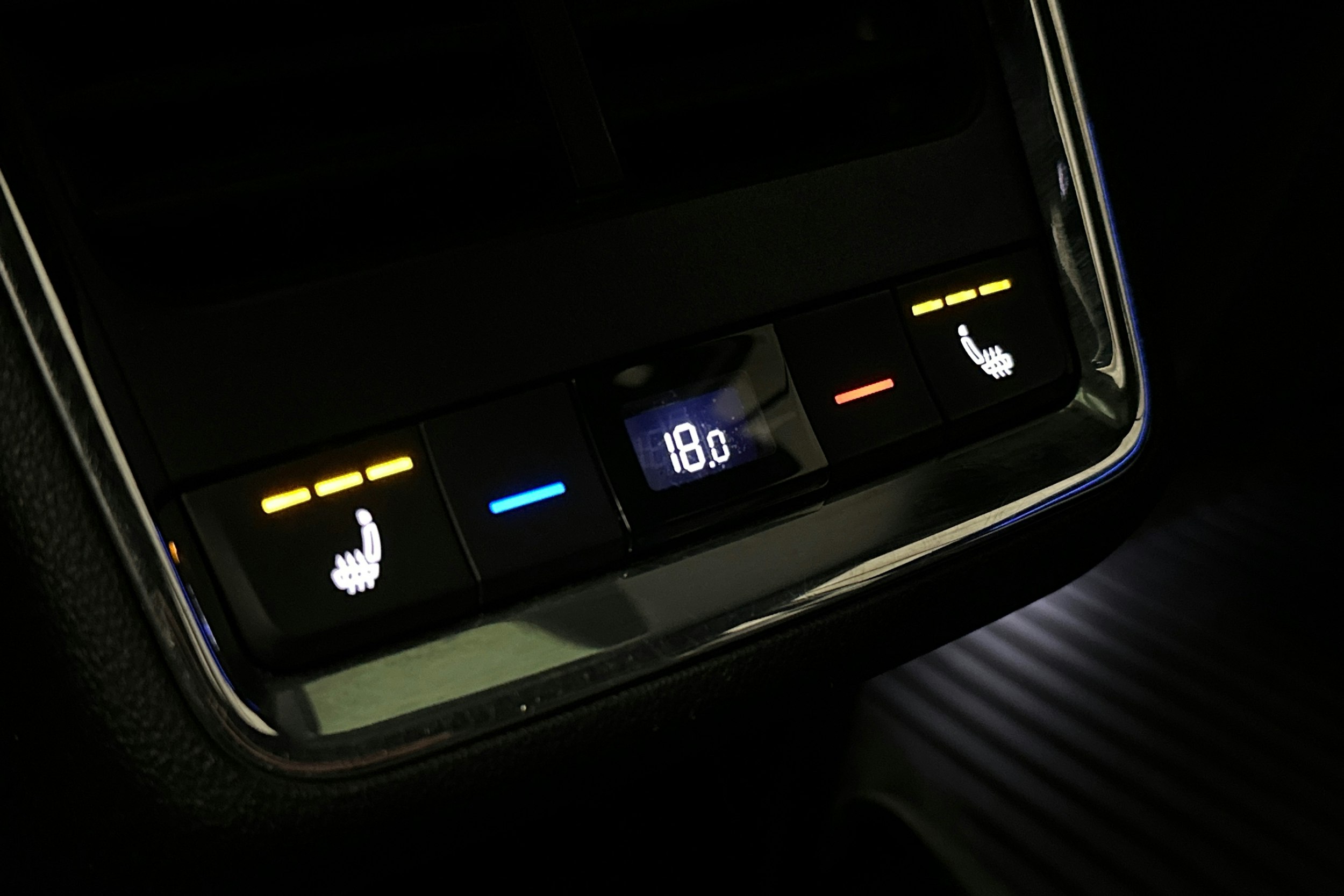hopea Skoda Enyaq 2022 kuva 17.