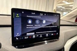 punainen Skoda Enyaq 2022 kuva 20.