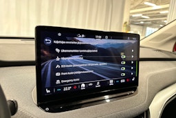punainen Skoda Enyaq 2022 kuva 22.