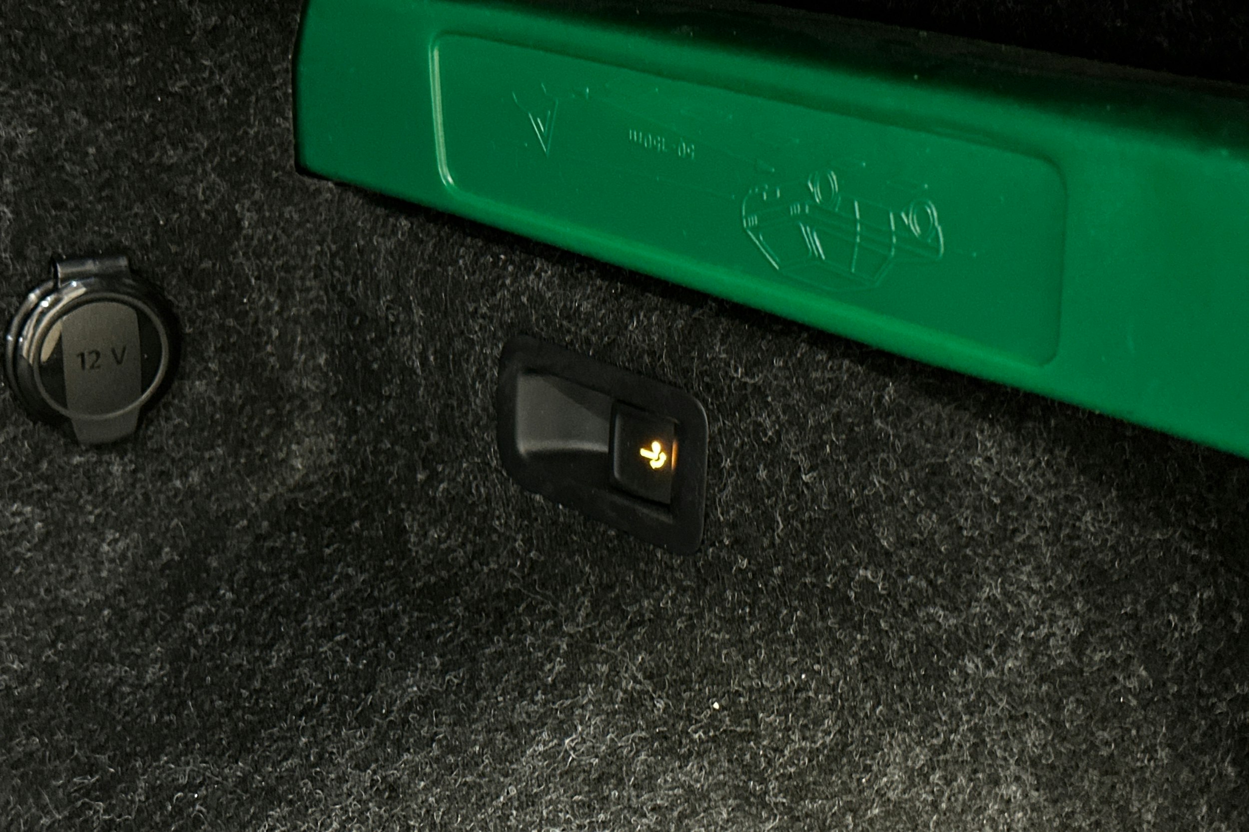 harmaa Skoda Enyaq 2022 kuva 16.