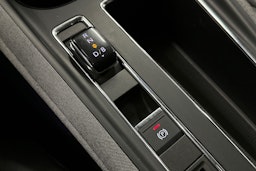 harmaa Skoda Enyaq 2022 kuva 22.