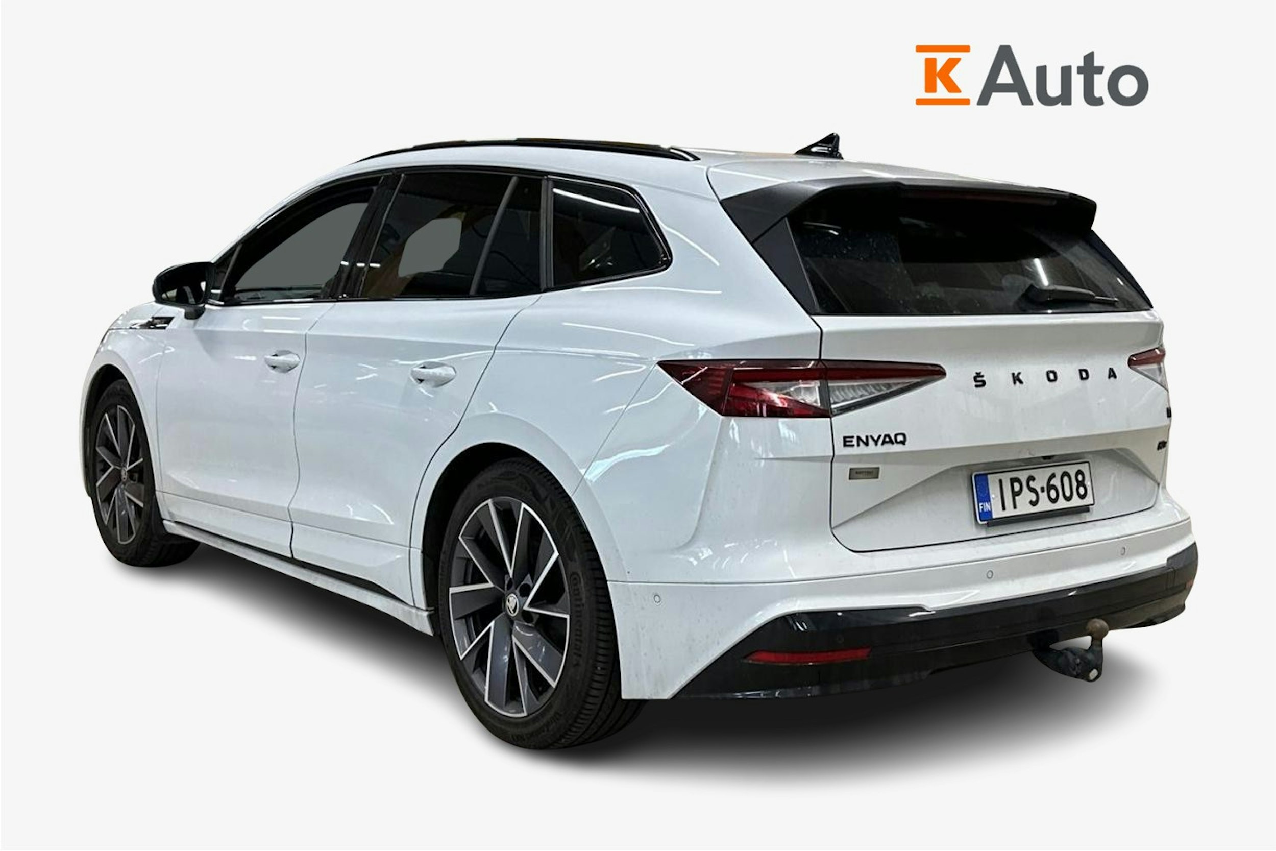 valkoinen Skoda Enyaq 2022 kuva 2.