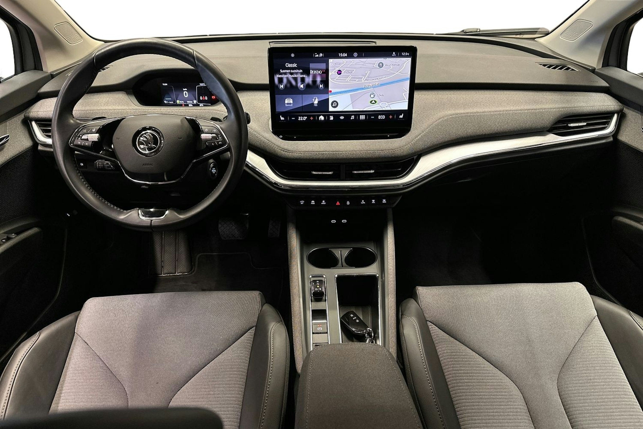 harmaa Skoda Enyaq 2022 kuva 9.