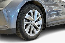 harmaa Skoda Enyaq 2022 kuva 17.