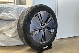 harmaa Skoda Enyaq 2022 kuva 18.