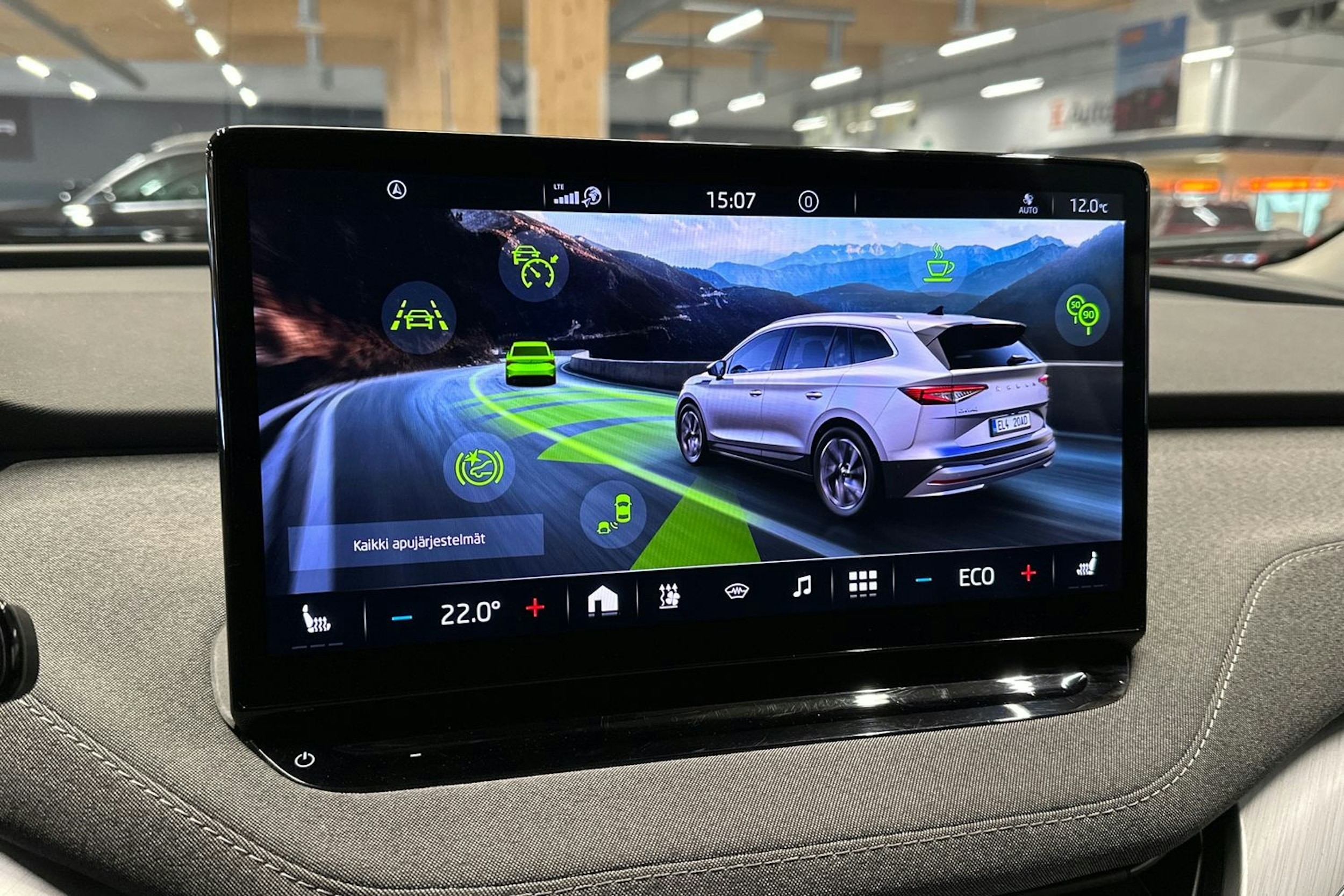 harmaa Skoda Enyaq 2022 kuva 21.