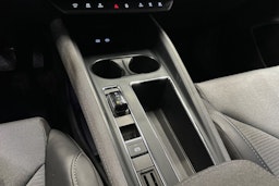 harmaa Skoda Enyaq 2022 kuva 24.