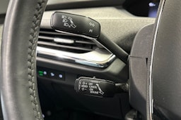 harmaa Skoda Enyaq 2022 kuva 26.