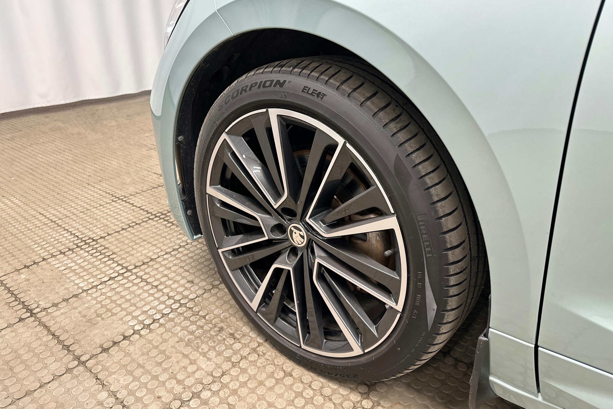 hopea Skoda Enyaq 2022 kuva 11.