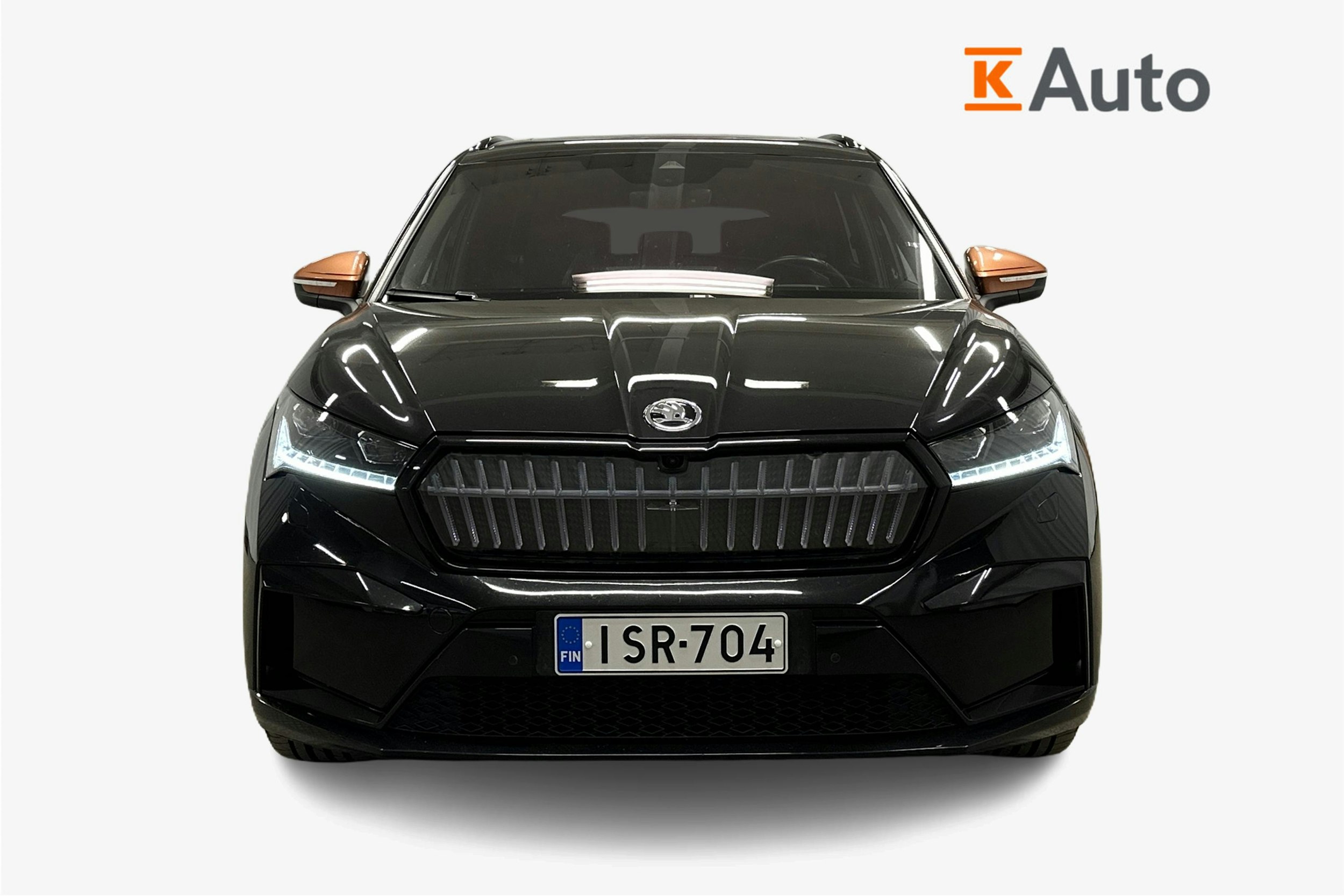 musta Skoda Enyaq 2022 kuva 4.