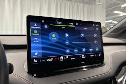 musta Skoda Enyaq 2022 kuva 21.