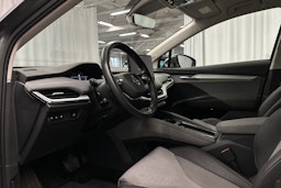 harmaa Skoda Enyaq 2022 kuva 7.