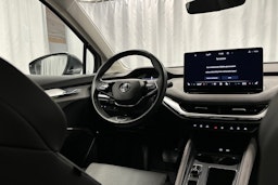 harmaa Skoda Enyaq 2022 kuva 9.