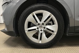 harmaa Skoda Enyaq 2022 kuva 11.