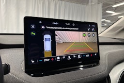 harmaa Skoda Enyaq 2022 kuva 18.