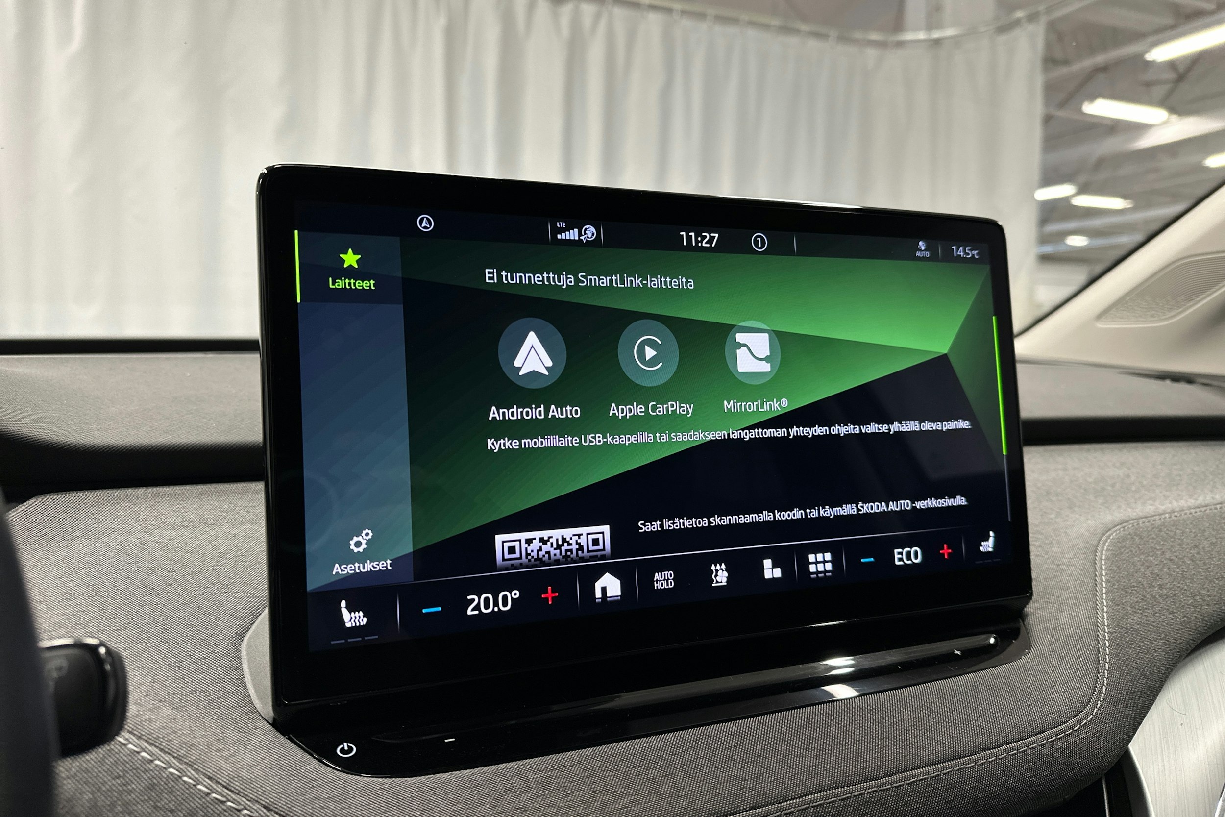 harmaa Skoda Enyaq 2022 kuva 19.