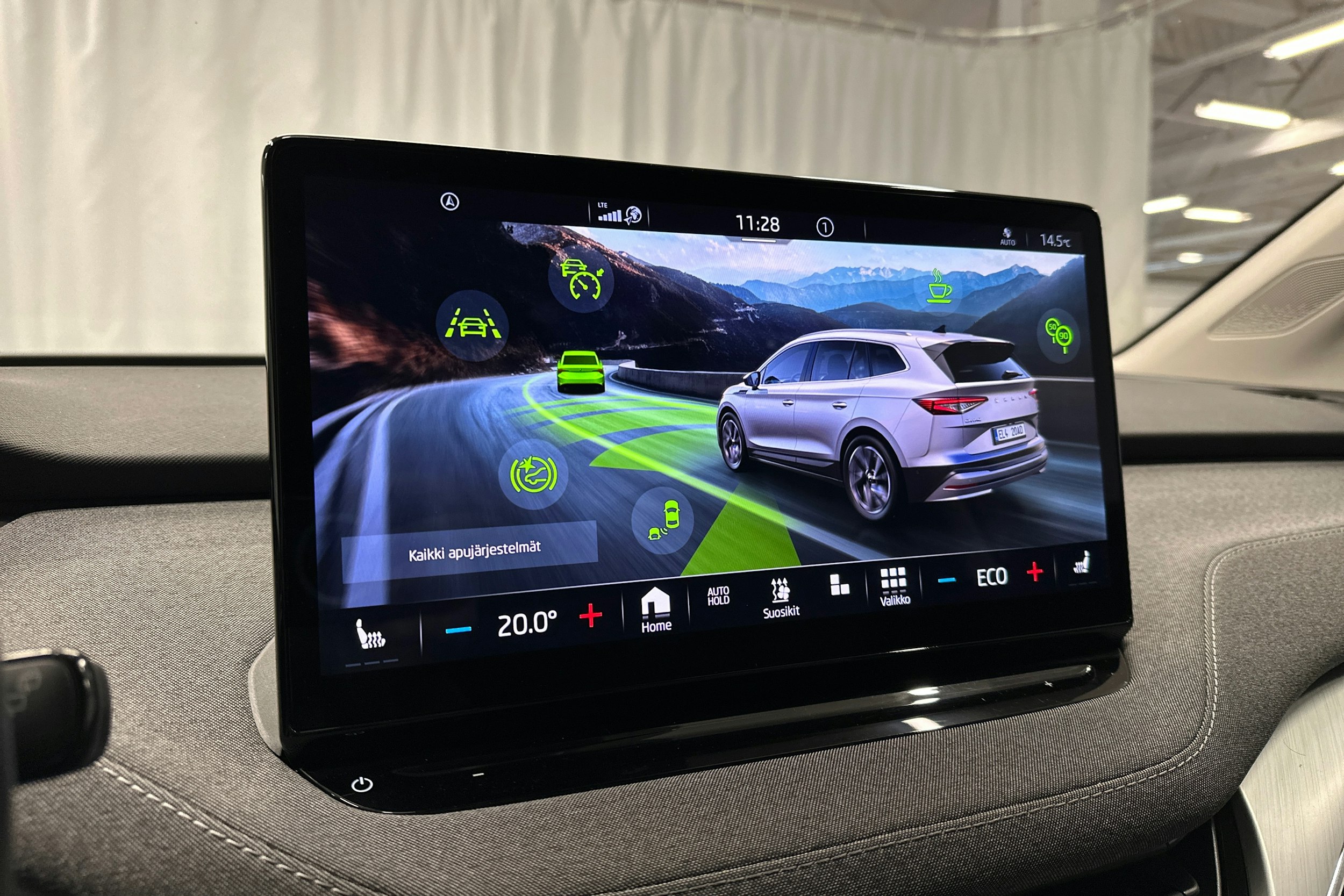 harmaa Skoda Enyaq 2022 kuva 20.