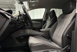 harmaa Skoda Enyaq 2022 kuva 23.