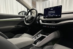harmaa Skoda Enyaq 2022 kuva 27.