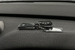 harmaa Skoda Enyaq 2022 kuva 28.