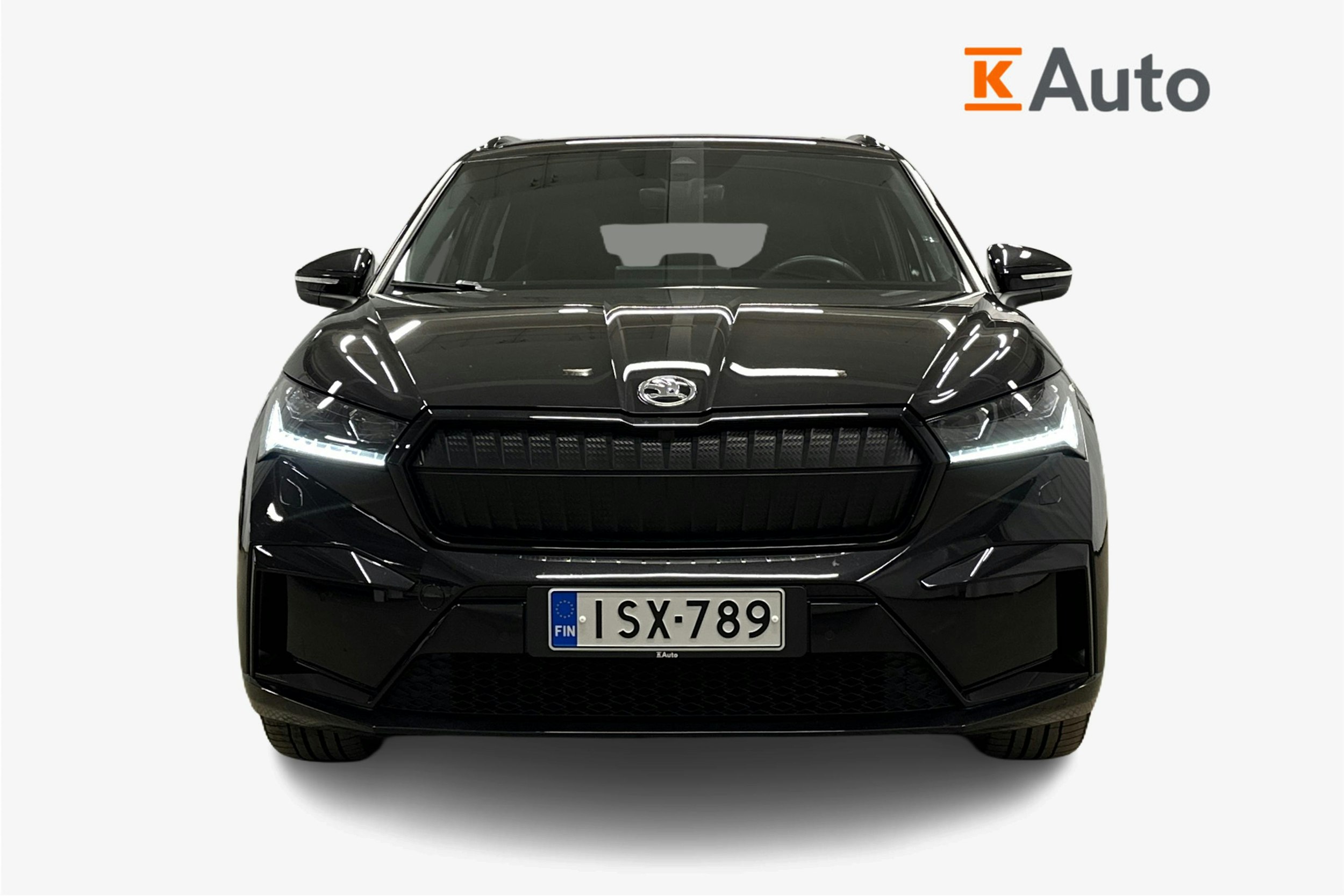 musta Skoda Enyaq 2022 kuva 5.