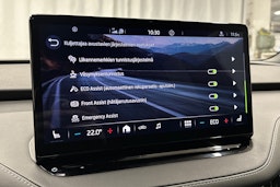 musta Skoda Enyaq 2022 kuva 25.