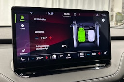 musta Skoda Enyaq 2022 kuva 27.