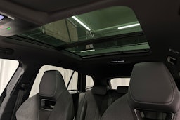 musta Skoda Enyaq 2022 kuva 32.