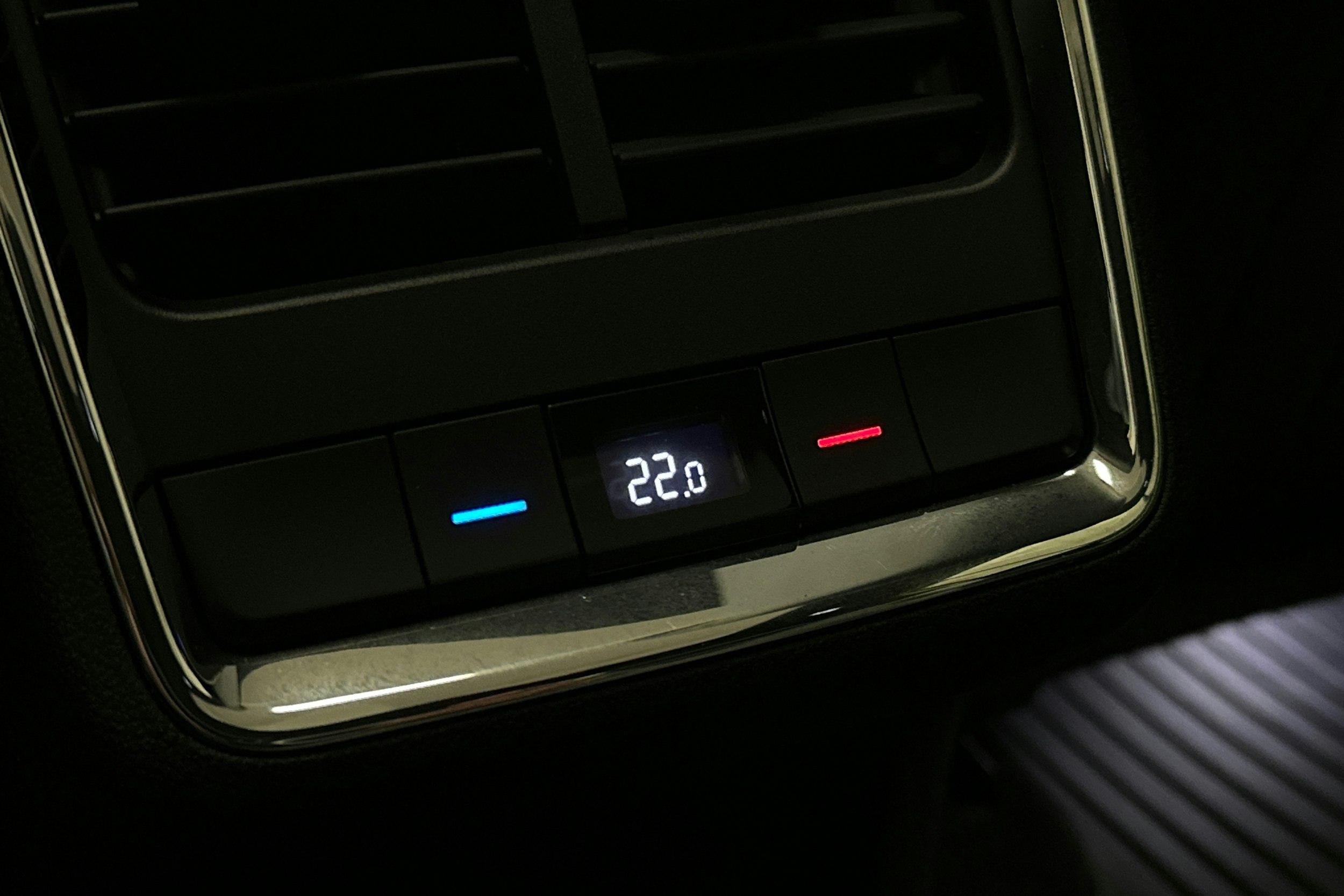 vihreä Skoda Enyaq 2022 kuva 16.