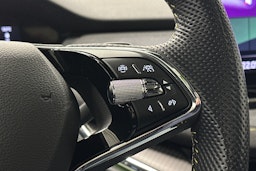 vihreä Skoda Enyaq 2022 kuva 22.