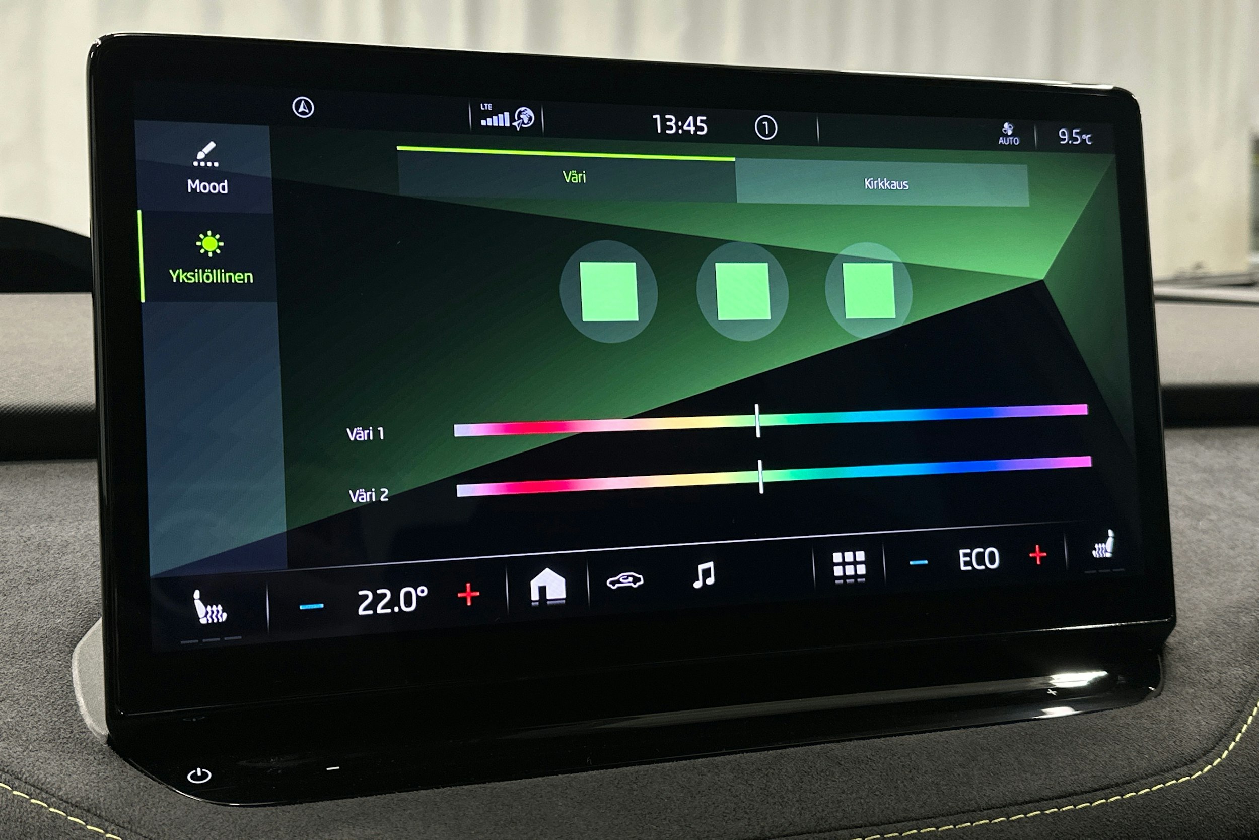vihreä Skoda Enyaq 2022 kuva 31.