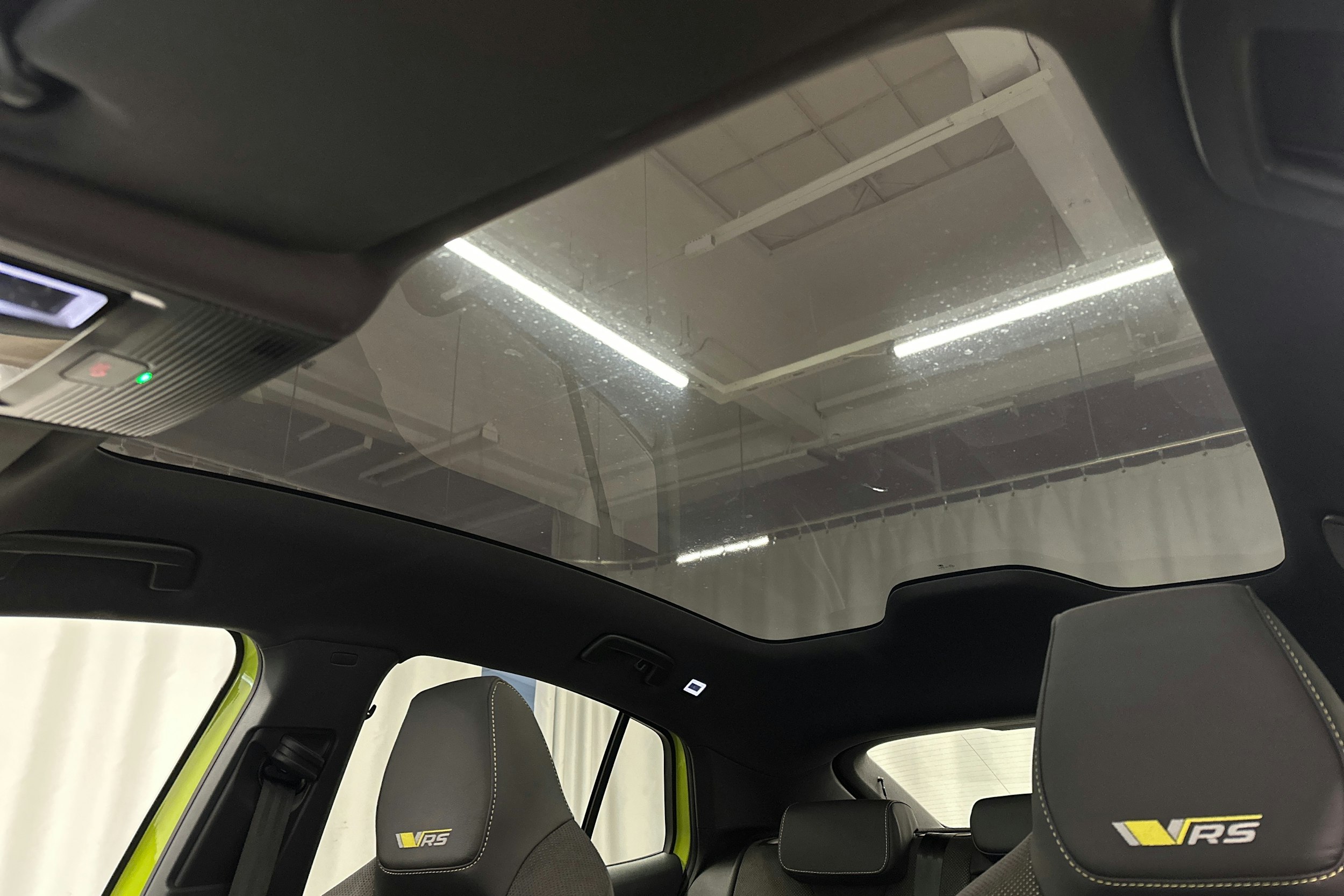 vihreä Skoda Enyaq 2022 kuva 35.