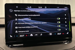 musta Skoda Enyaq 2022 kuva 27.