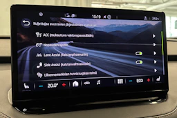 musta Skoda Enyaq 2022 kuva 25.