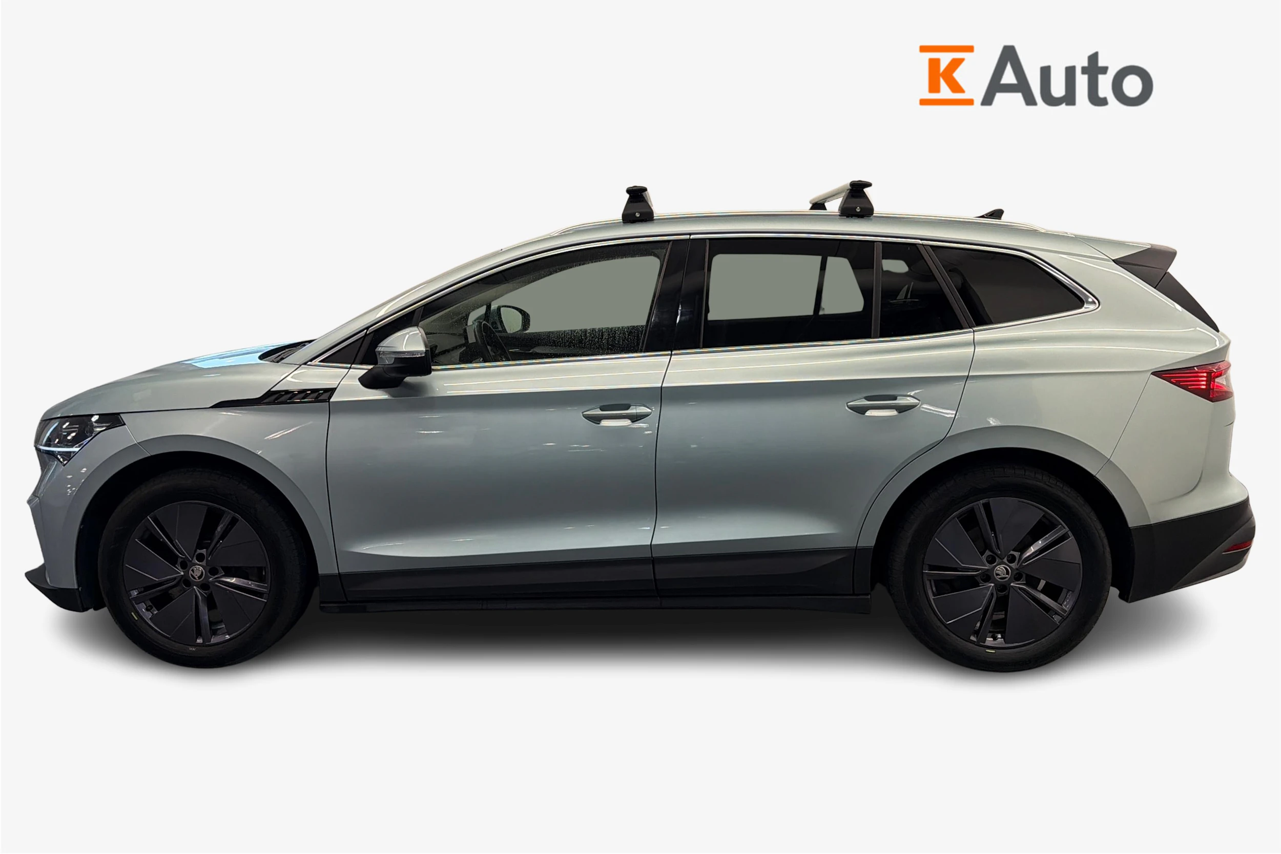 harmaa Skoda Enyaq 2022 kuva 7.