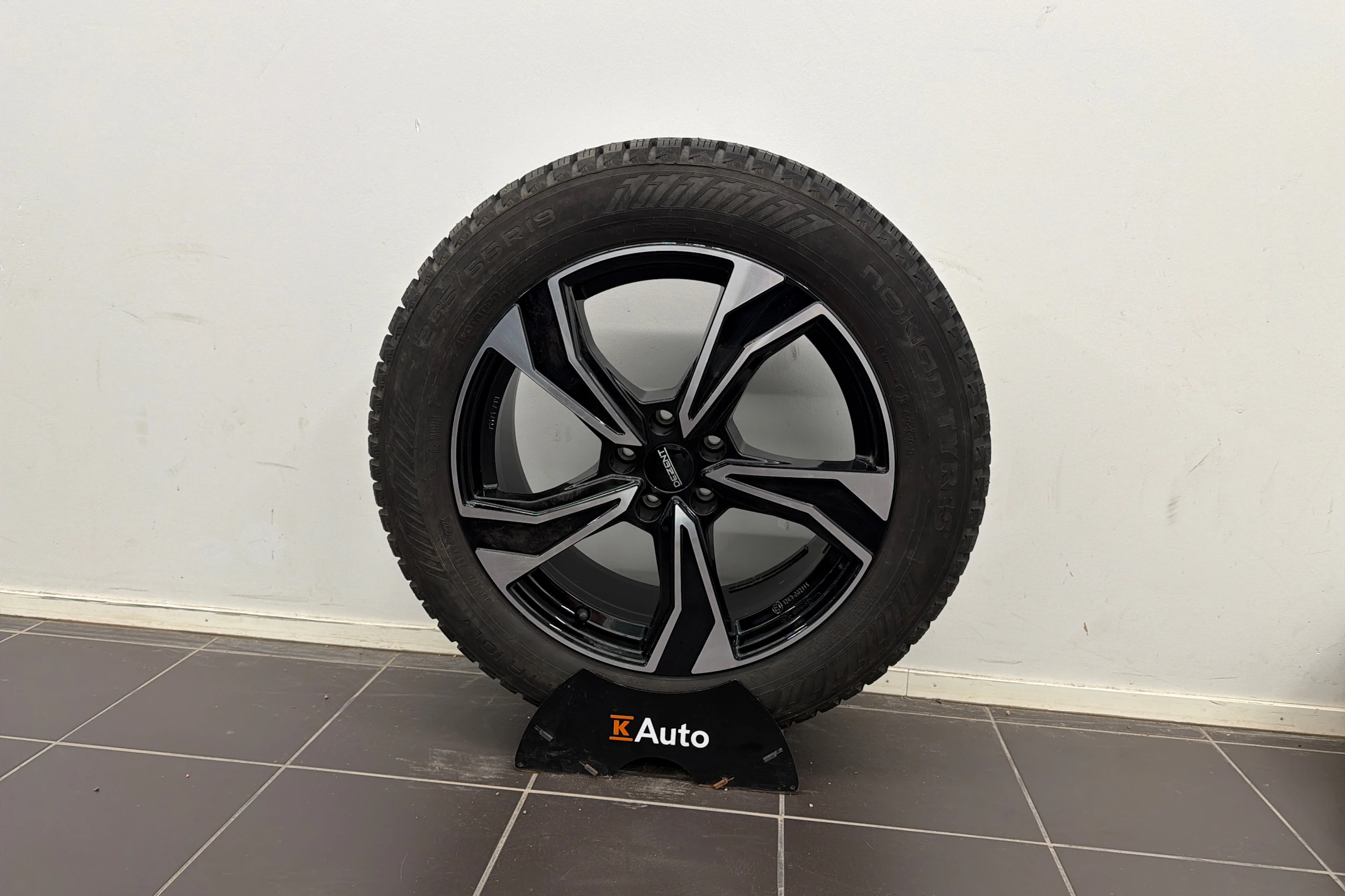 harmaa Skoda Enyaq 2022 kuva 13.