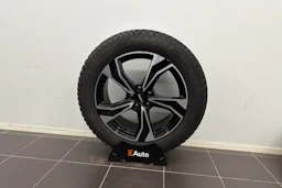 harmaa Skoda Enyaq 2022 kuva 13.