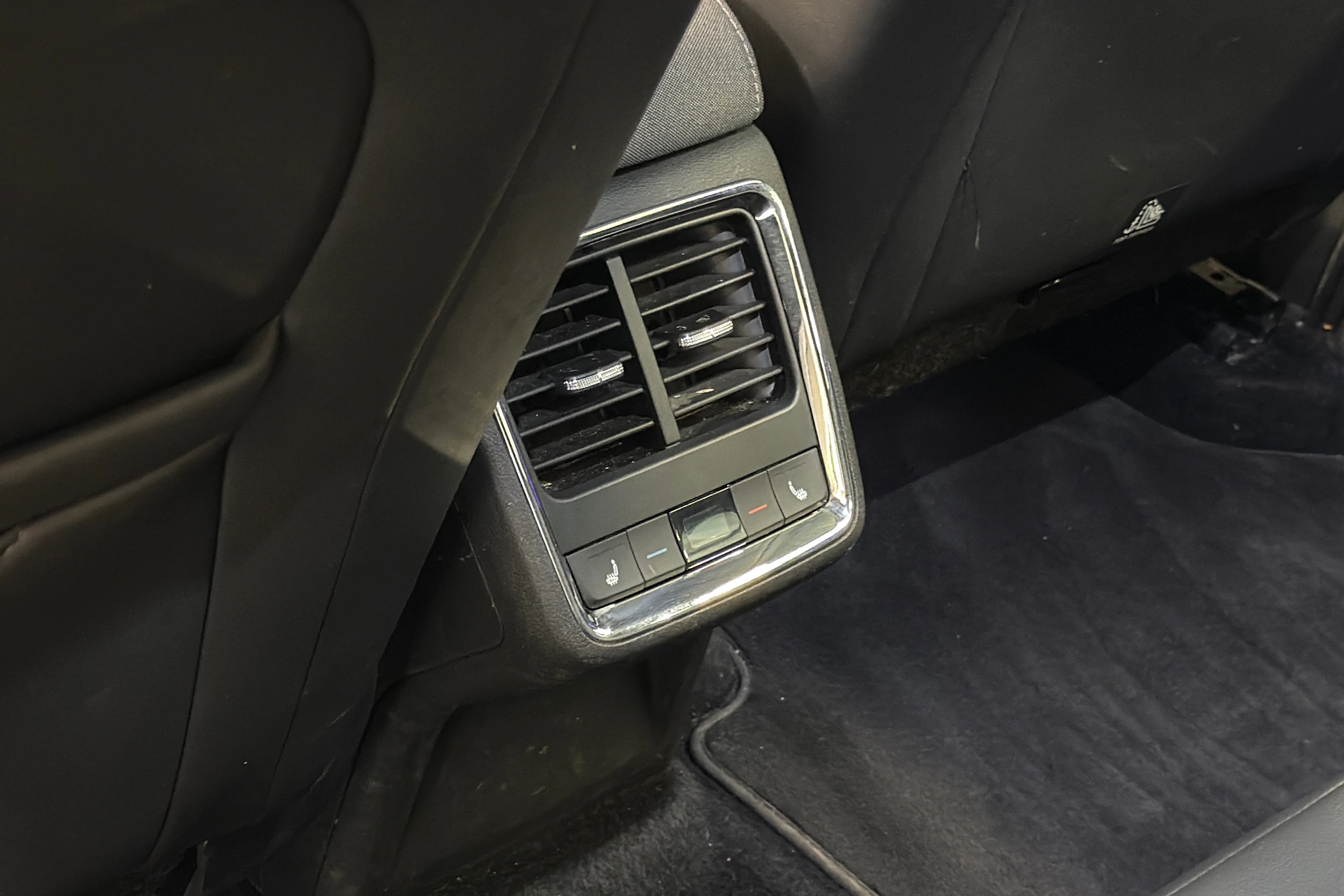 harmaa Skoda Enyaq 2022 kuva 24.