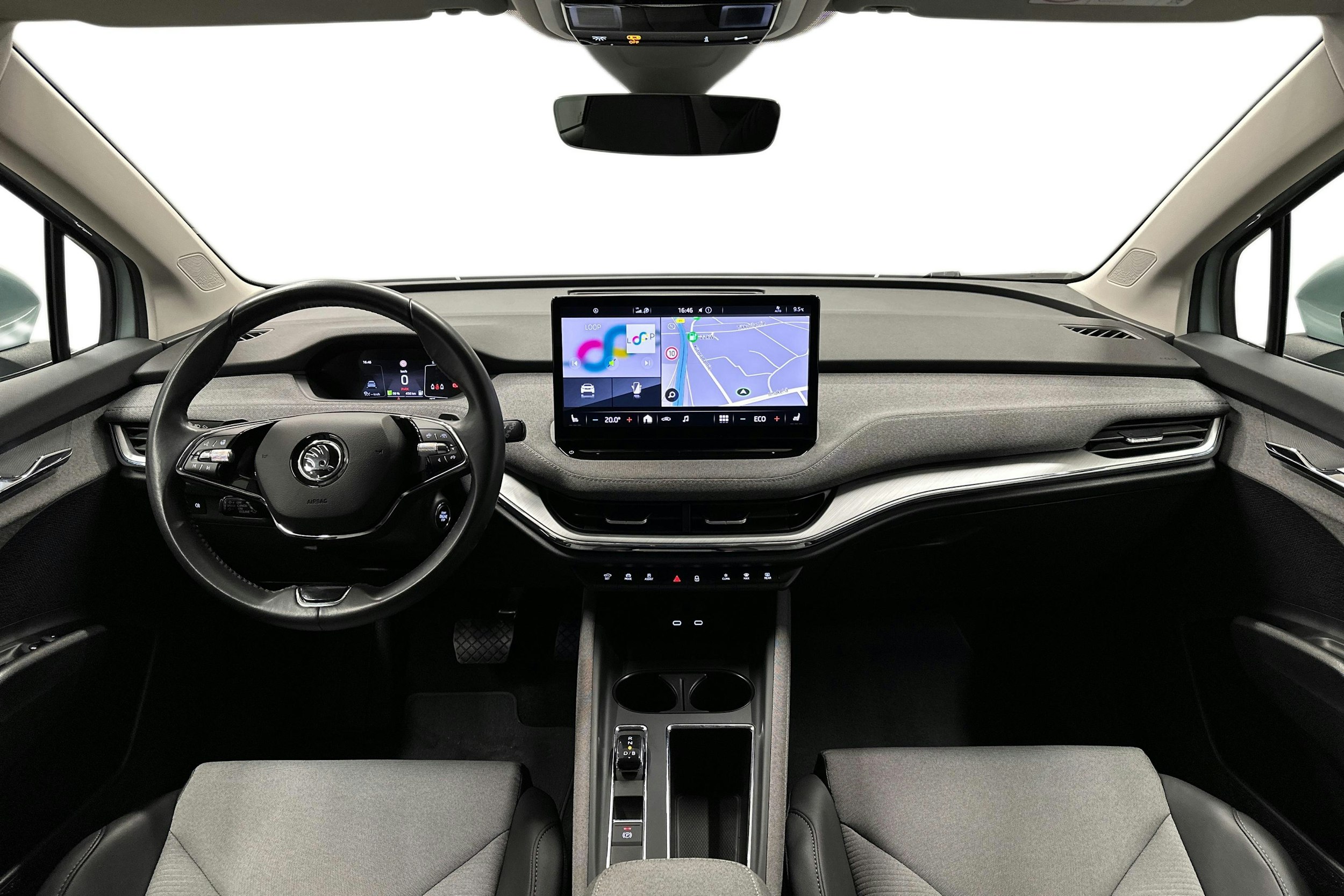 vihreä Skoda Enyaq 2022 kuva 9.