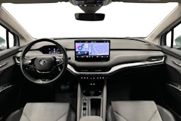 vihreä Skoda Enyaq 2022 kuva 9.